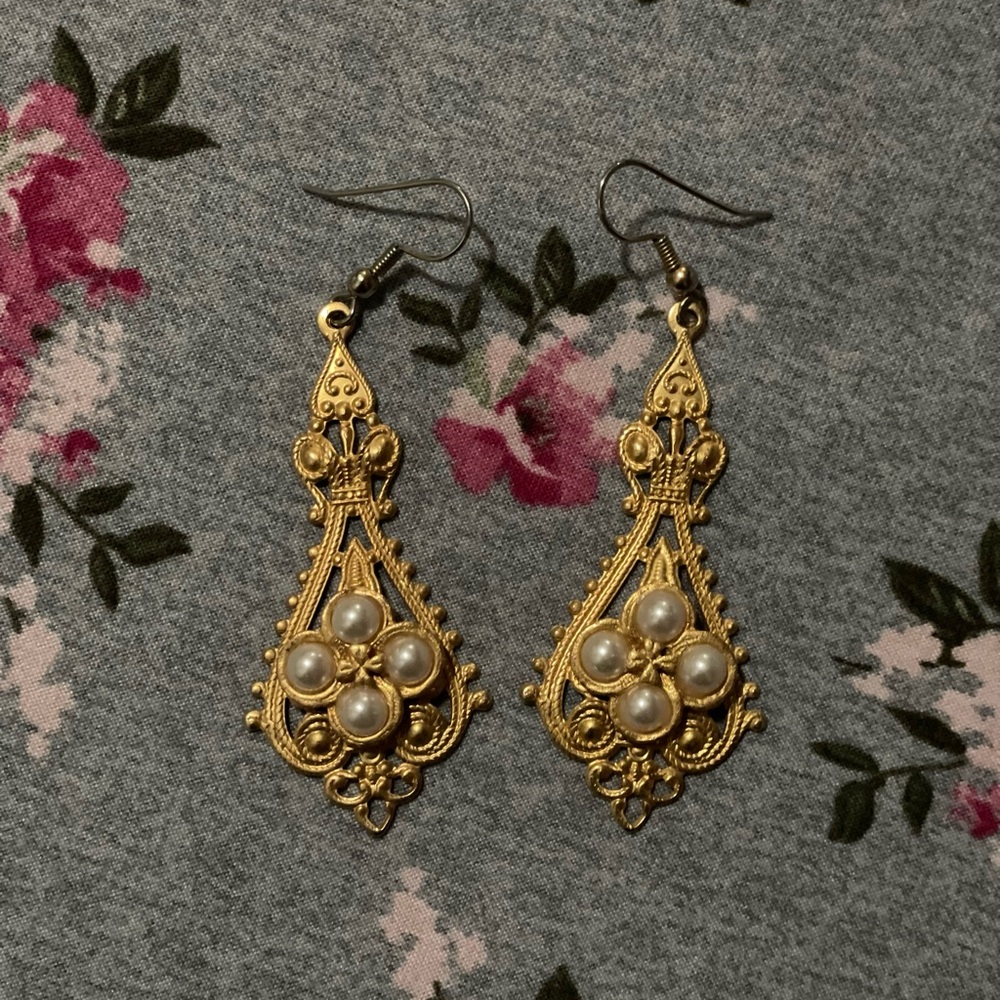 Elegant Gold tone Pearl Drop Earrings